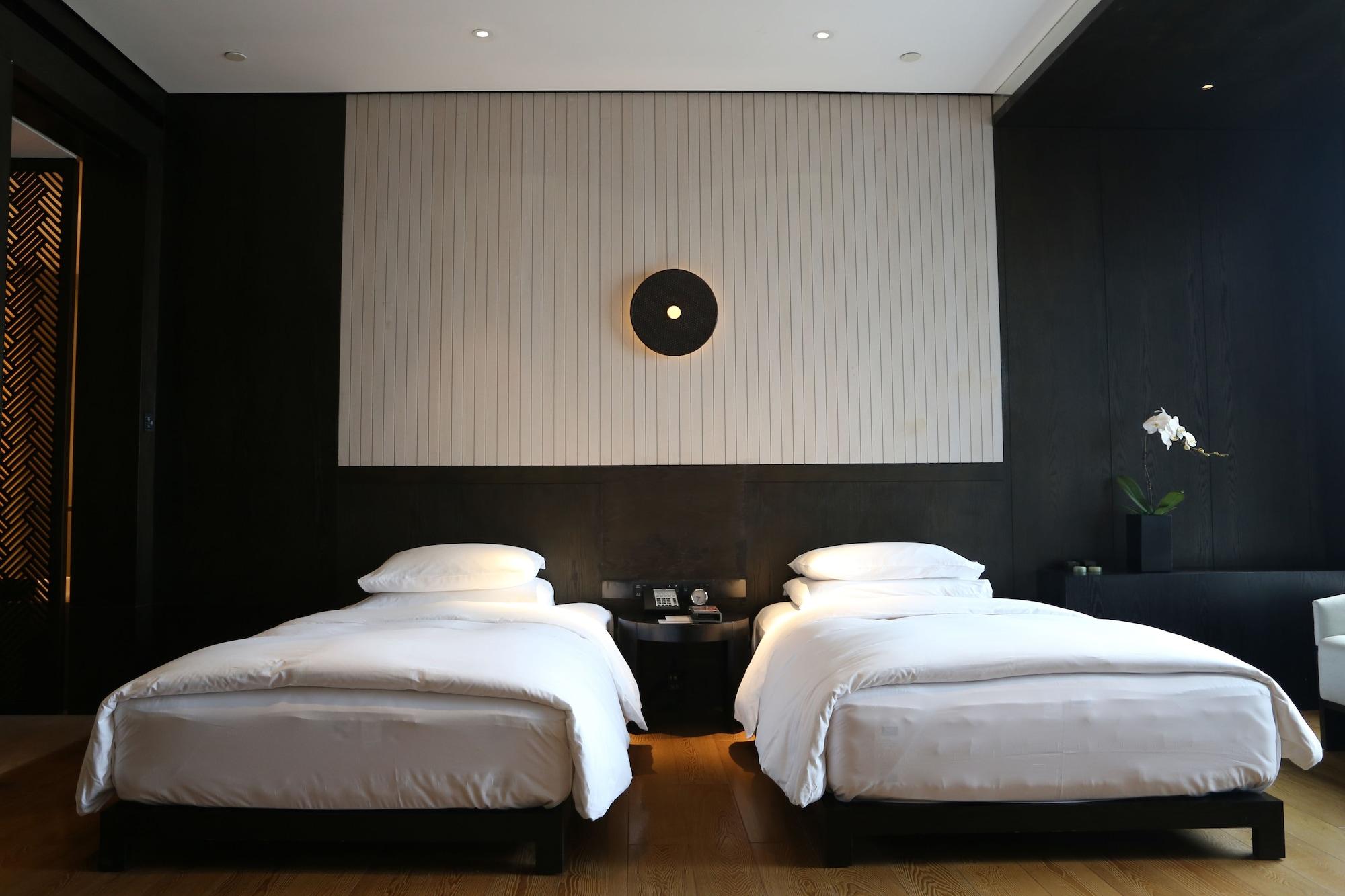 Hyatt Regency Wuhan Optics Valley Екстер'єр фото