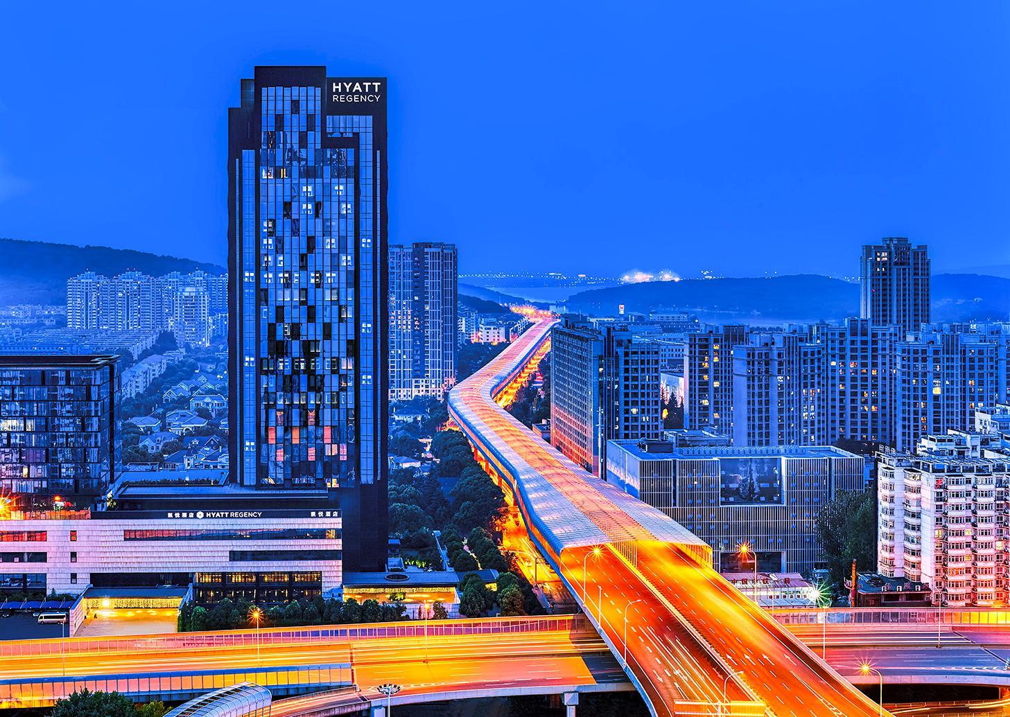 Hyatt Regency Wuhan Optics Valley Екстер'єр фото