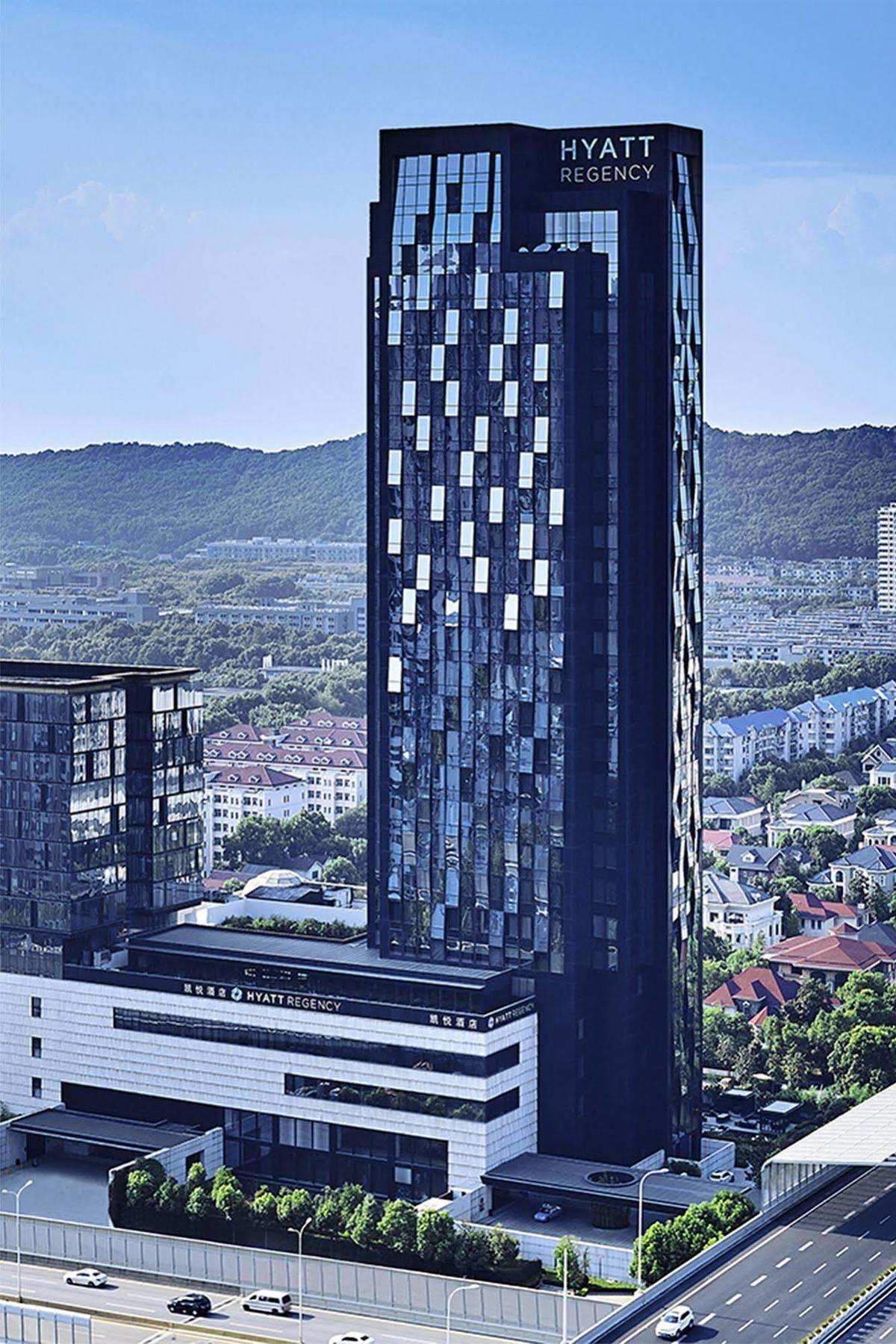 Hyatt Regency Wuhan Optics Valley Екстер'єр фото