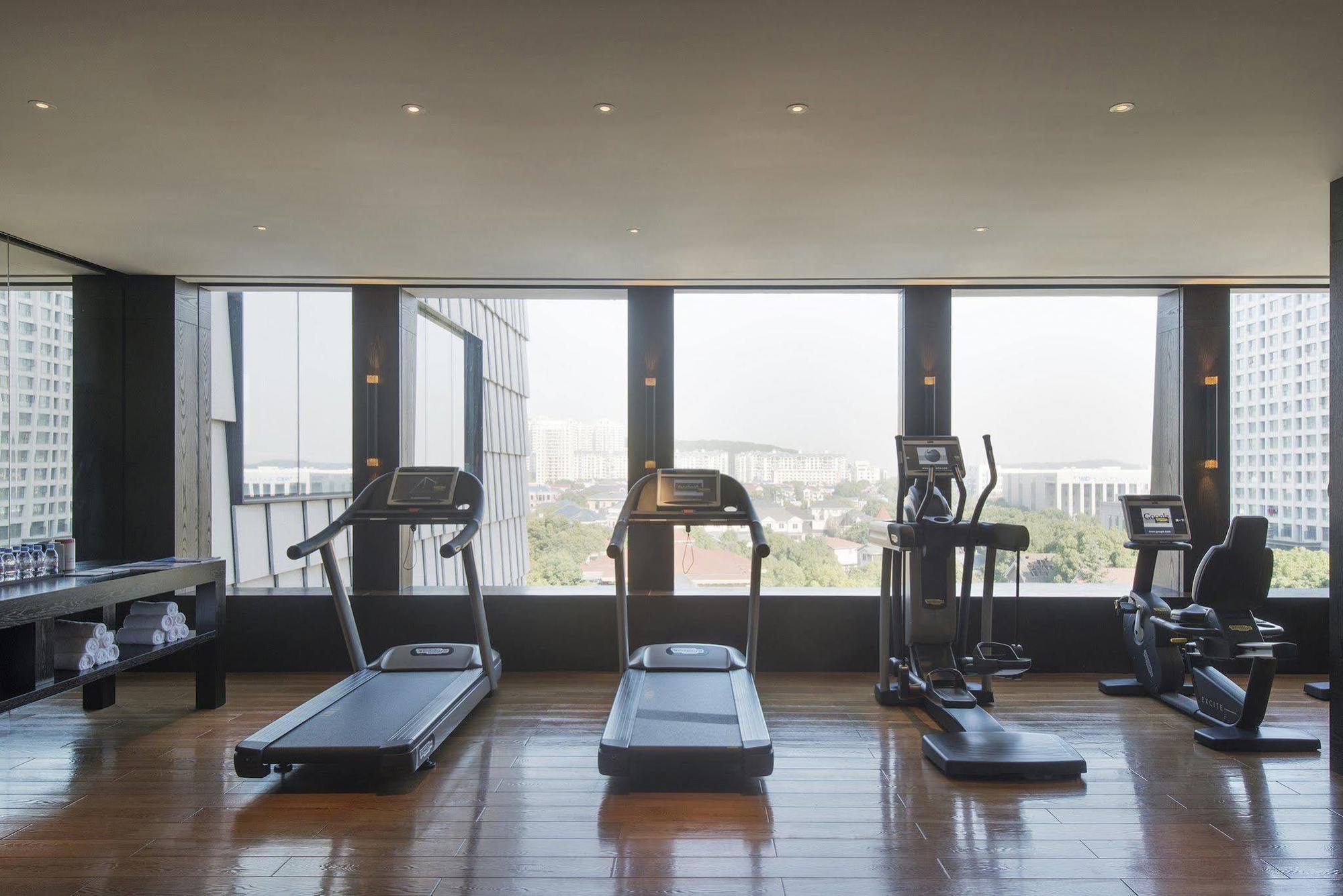 Hyatt Regency Wuhan Optics Valley Екстер'єр фото